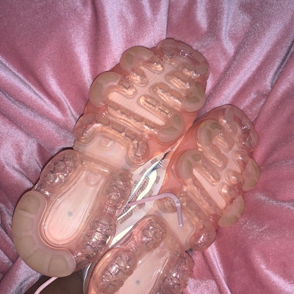 2019 Wmns Air VaporMax 2019 'Echo Pink Silver' - Picture 6 of 10